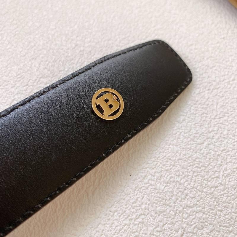 Burberry Leather Vintage Belt - Banlieue91