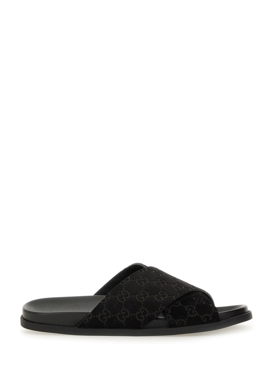 GUCCI Men's Sandal Slider with Iconic GG Pattern - Banlieue91 -