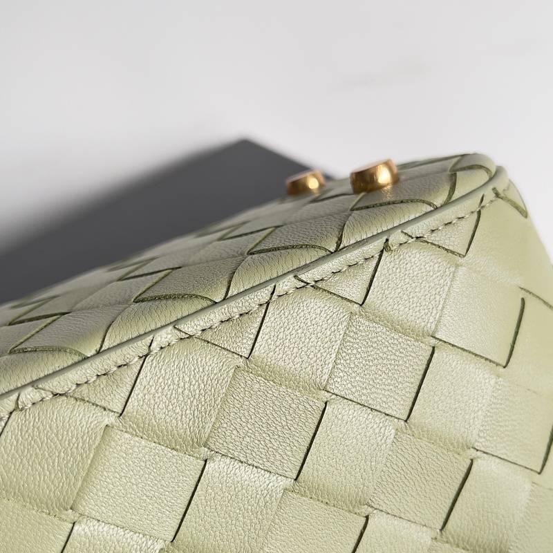 Bottega Veneta Small Vanity Case On Strap - Banlieue91