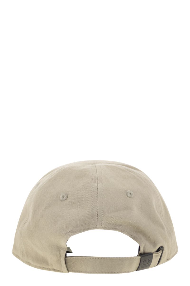C.P.COMPANY Visor Hat with Embroidered Logo - Banlieue91 -