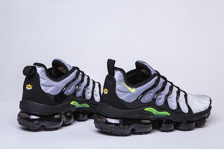 Nike Air VaporMax Plus 'Black Volt' - Banlieue91