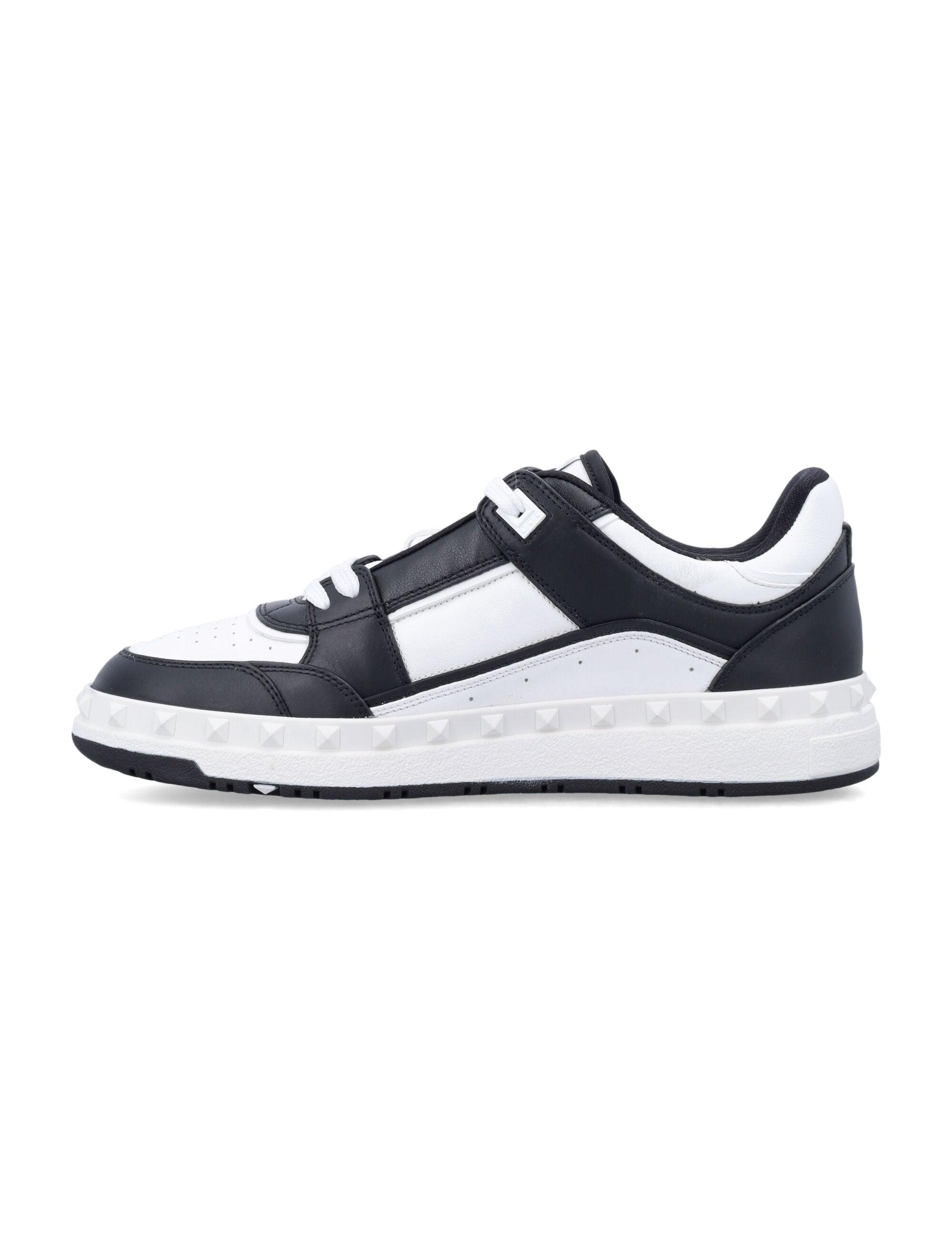 VALENTINO GARAVANI Freedots Low Top Sneakers for Men - Banlieue91 -