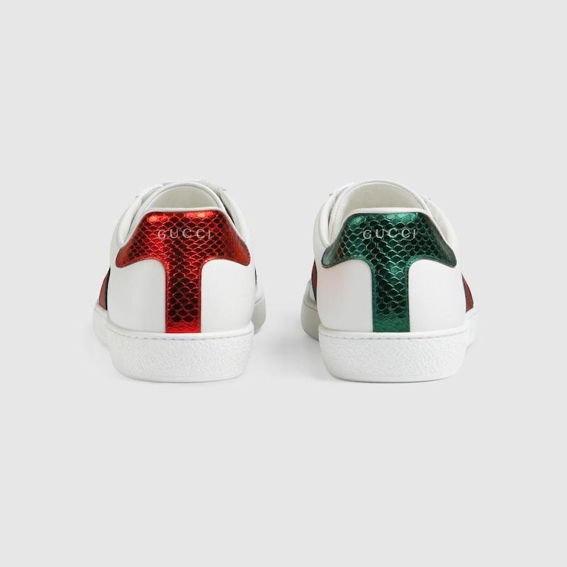 Gucci Ace GG Supreme Sneakers with Embroidered Bee - Banlieue91