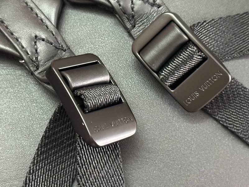 Louis Vuitton Discovery Backpack - Banlieue91