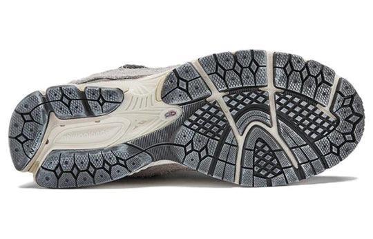 New Balance 2002R Protection Pack Rain Cloud - Banlieue91