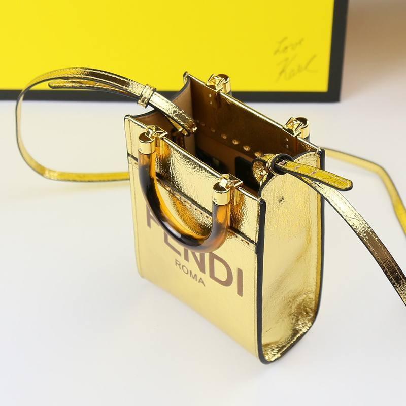 Fendi Vitello King Plexiglass Logo Embossed Mini Fendi Sunshine Shopper Tote - Banlieue91
