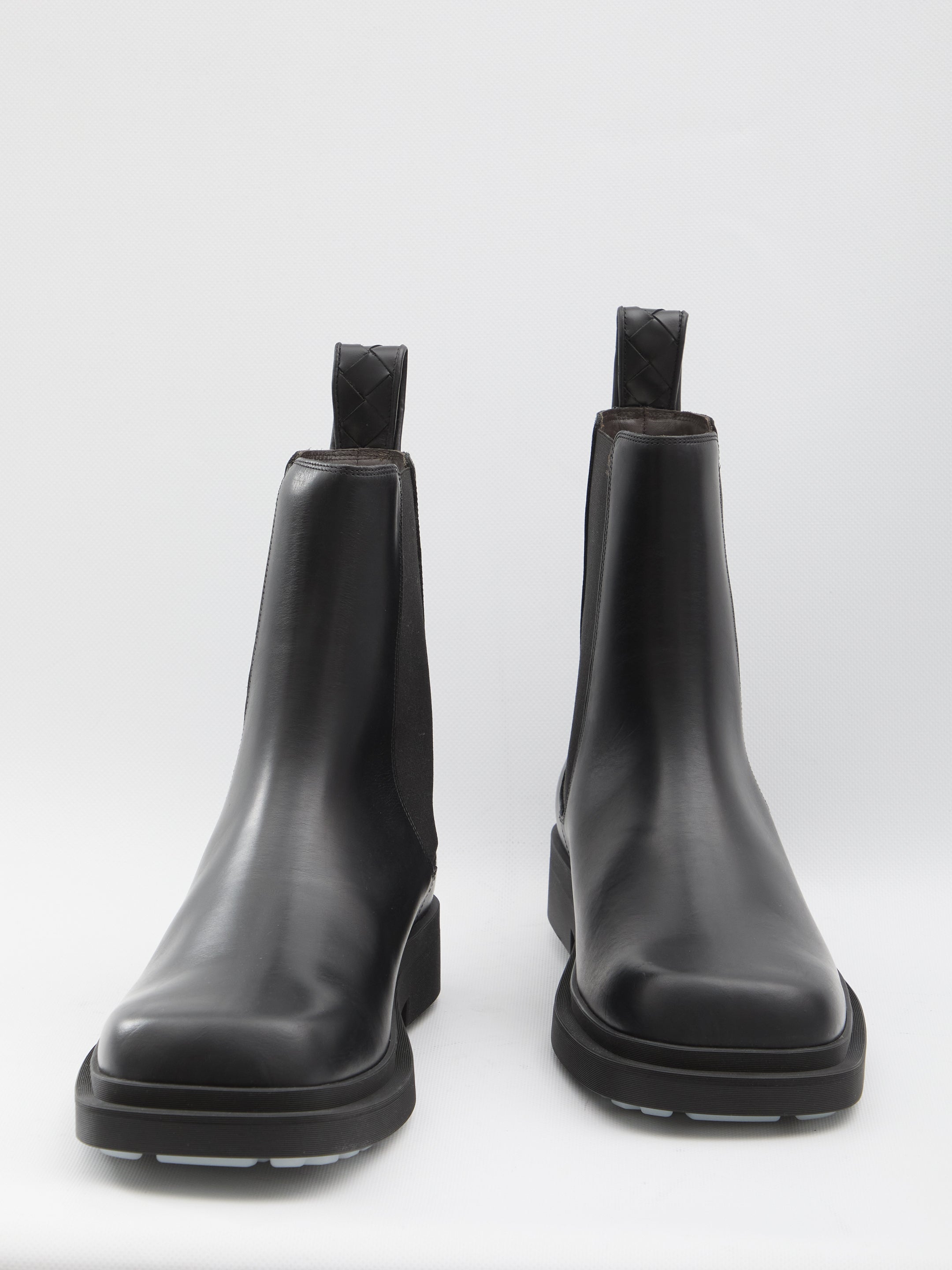 BOTTEGA VENETA Elegant Chelsea Boots for Women - Banlieue91 -
