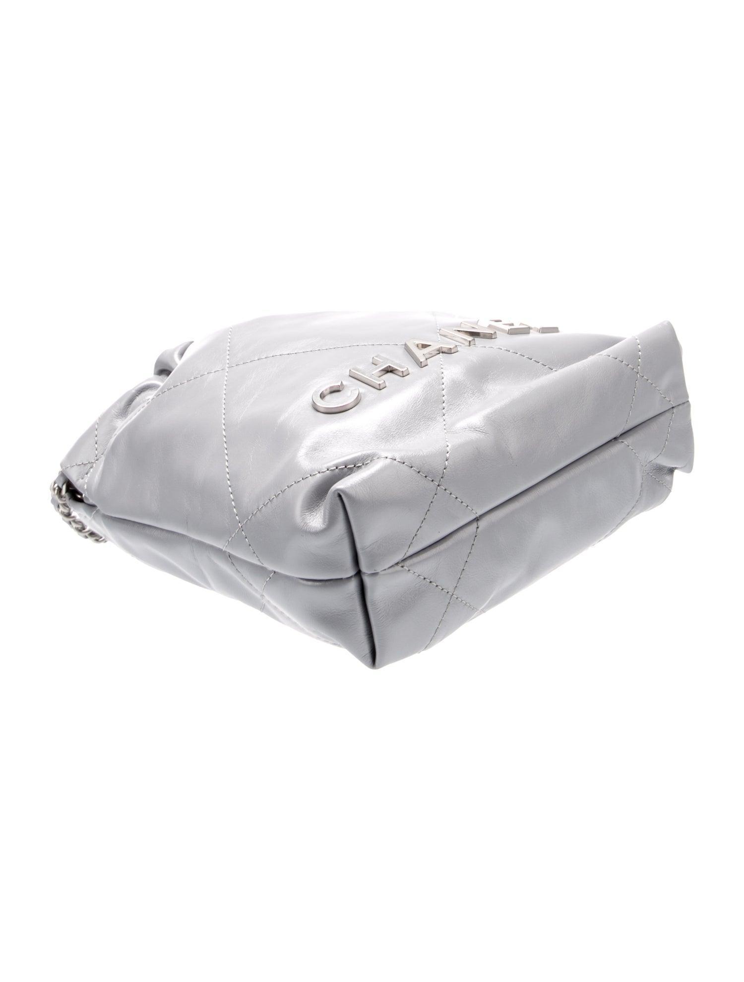 Chanel Mini Bag 22 Hobo - Banlieue91