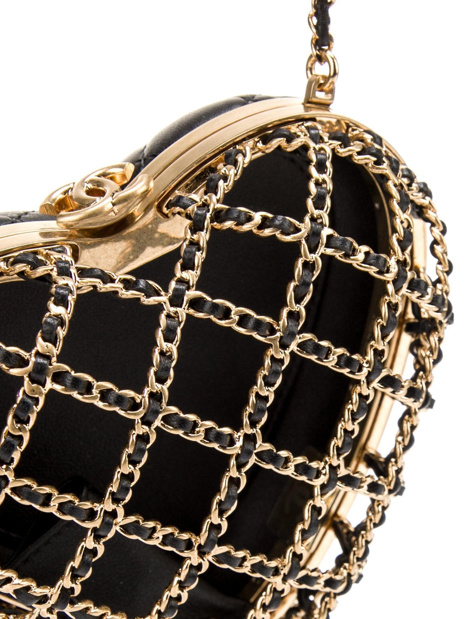 Chanel 2023 CC Heart Minaudiere Bag - Banlieue91