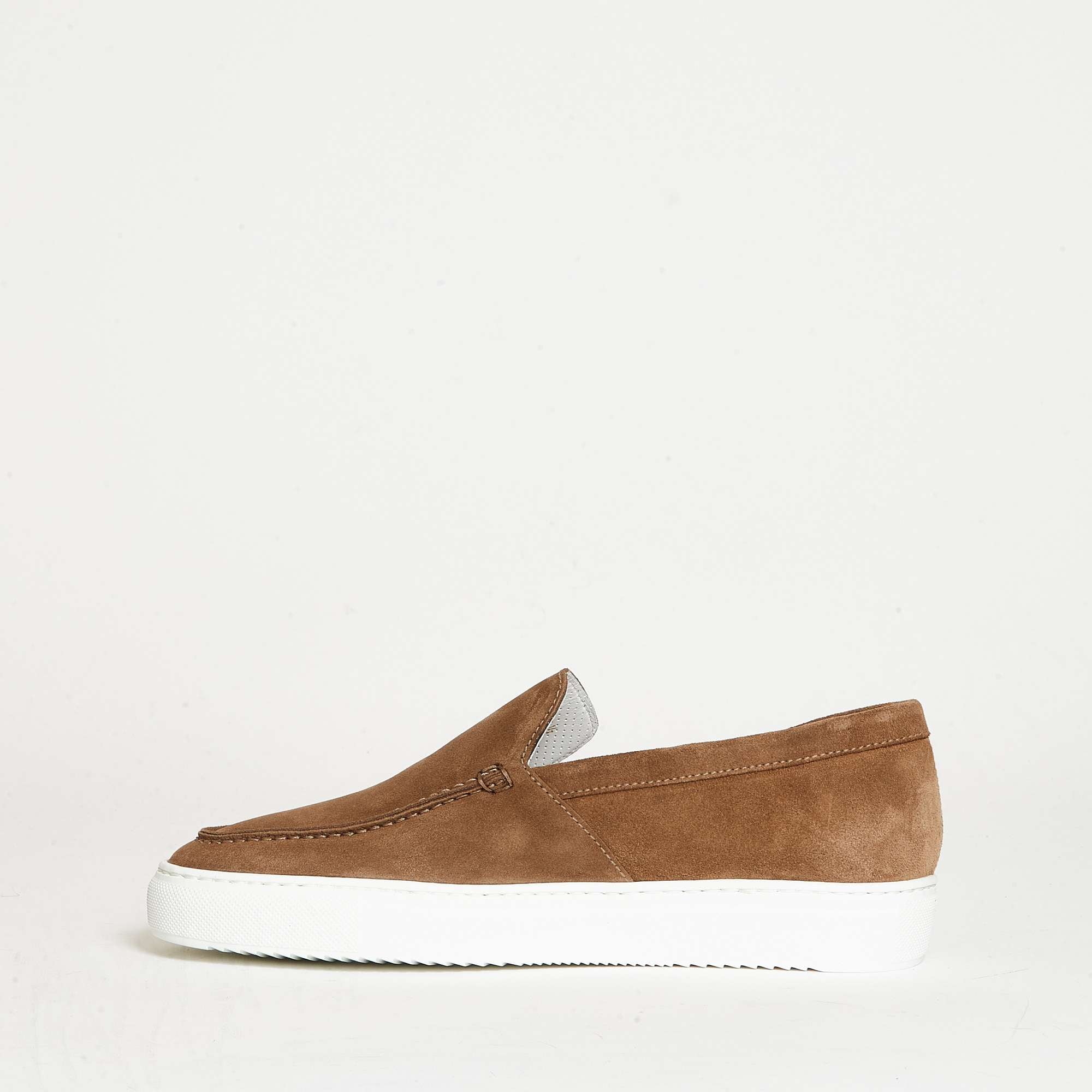 DOUCAL'S Sleek Suede Moccasins for Men - Banlieue91 -