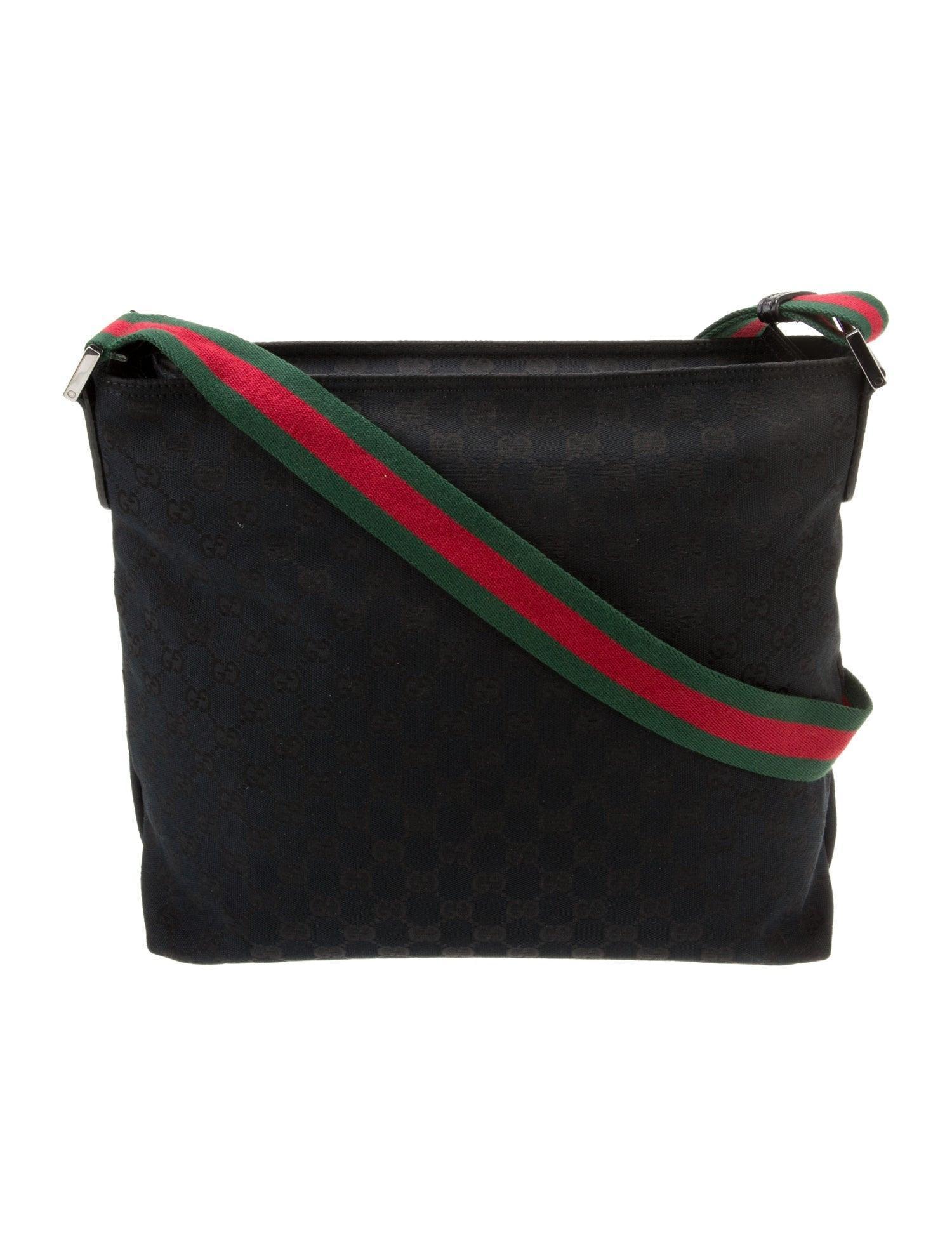 Gucci GG Canvas Messenger Bag - Banlieue91