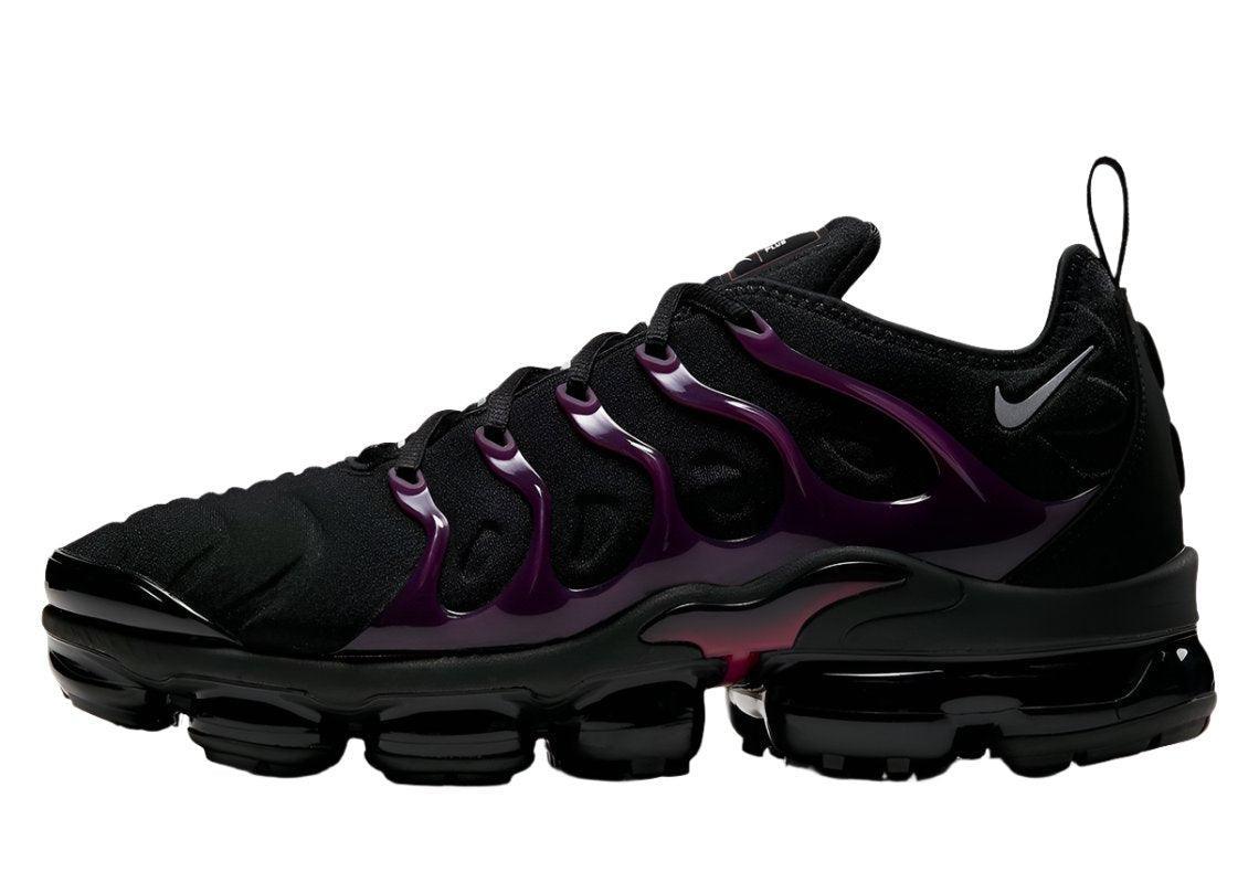 Nike Air VaporMax Plus 'Black Noble Red' - Banlieue91
