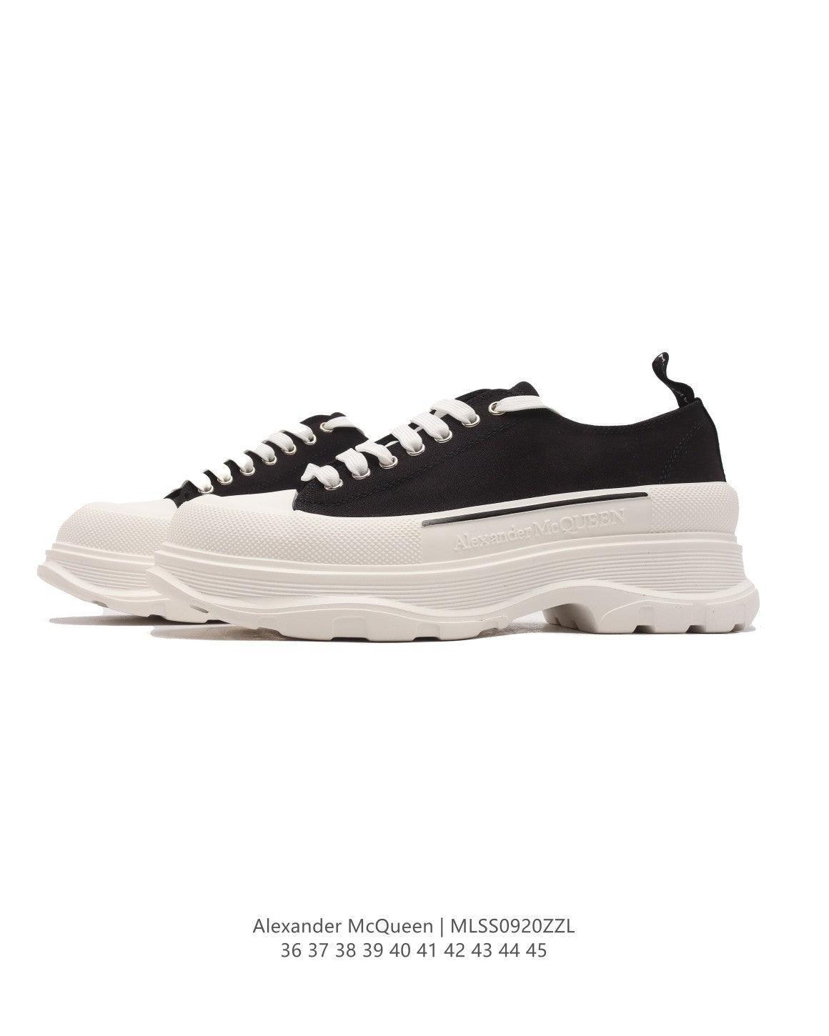 Alexander McQueen Women Tread Slick lace-up Sneakers 'Black/White' - Banlieue91
