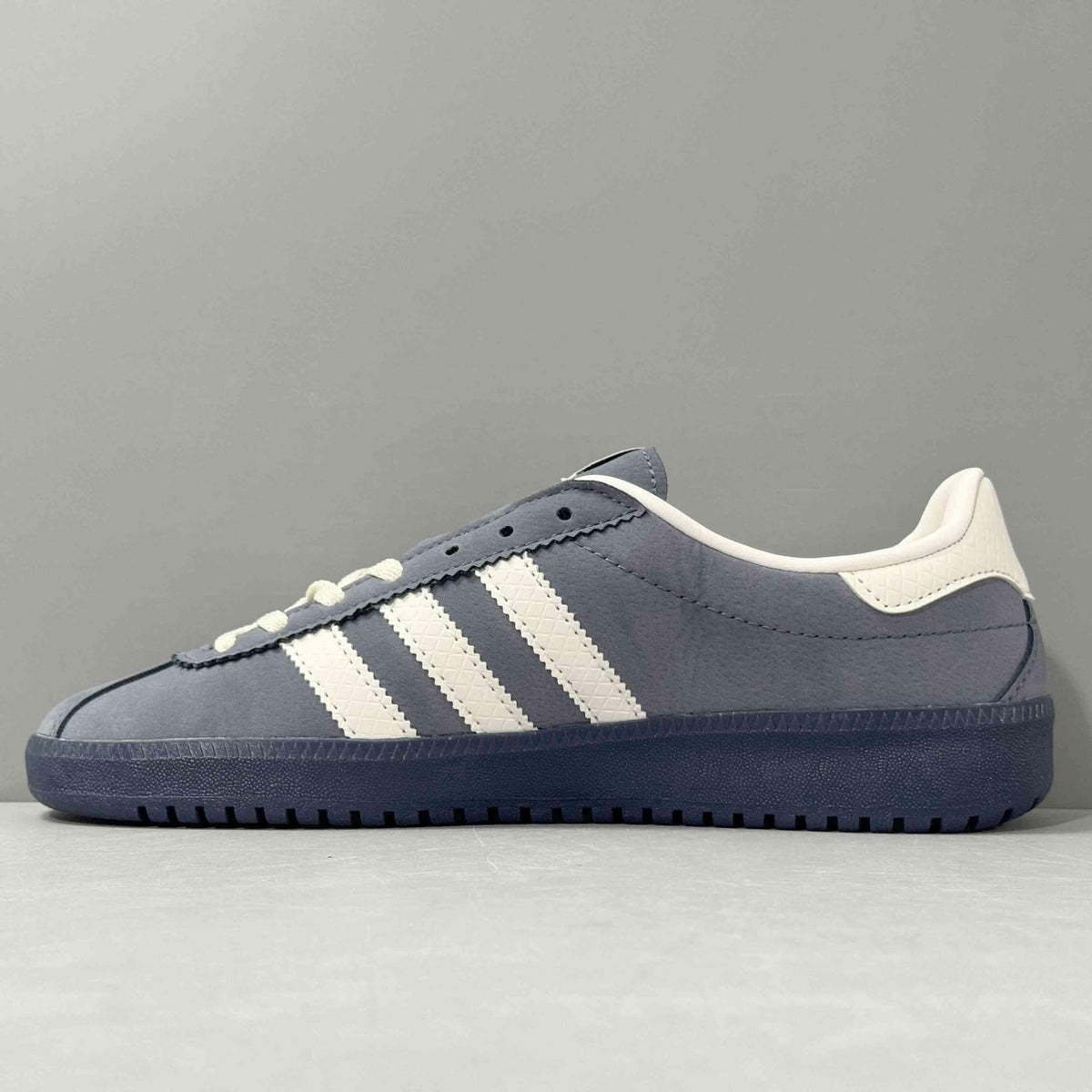 Adidas Originals Bermuda 'Preloved Ink' | Banlieue91