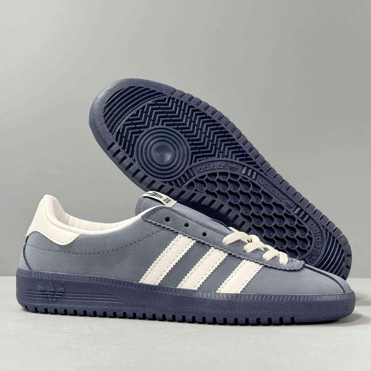 Adidas Originals Bermuda 'Preloved Ink' | Banlieue91