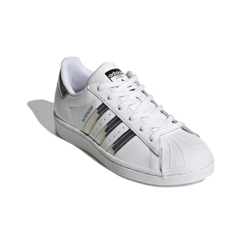 Adidas Superstar 'Cloud White Silver Metallic' | Banlieue91