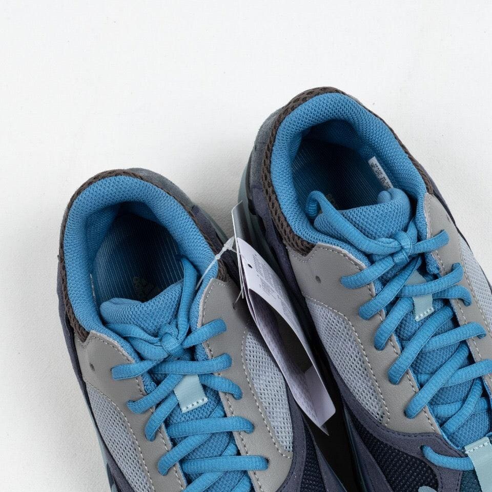 Adidas Yeezy Boost 700 'Carbon Blue' | Banlieue91