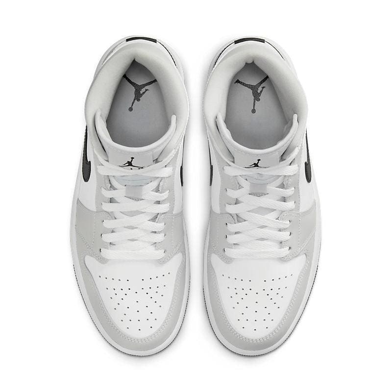 Air Jordan 1 High 'Light Smoke Grey' | Banlieue91