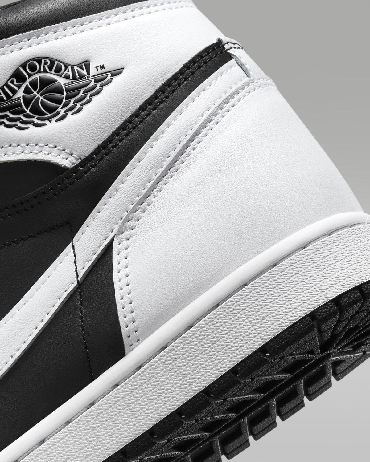 Air Jordan 1 Retro High OG "Black & White" | Banlieue91