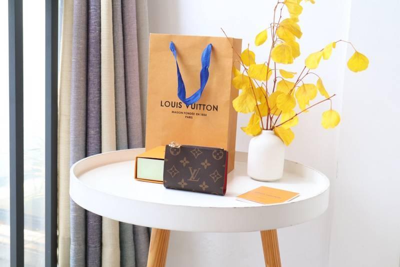 Louis Vuitton Lisa Wallet Monogram Canvas - Banlieue91