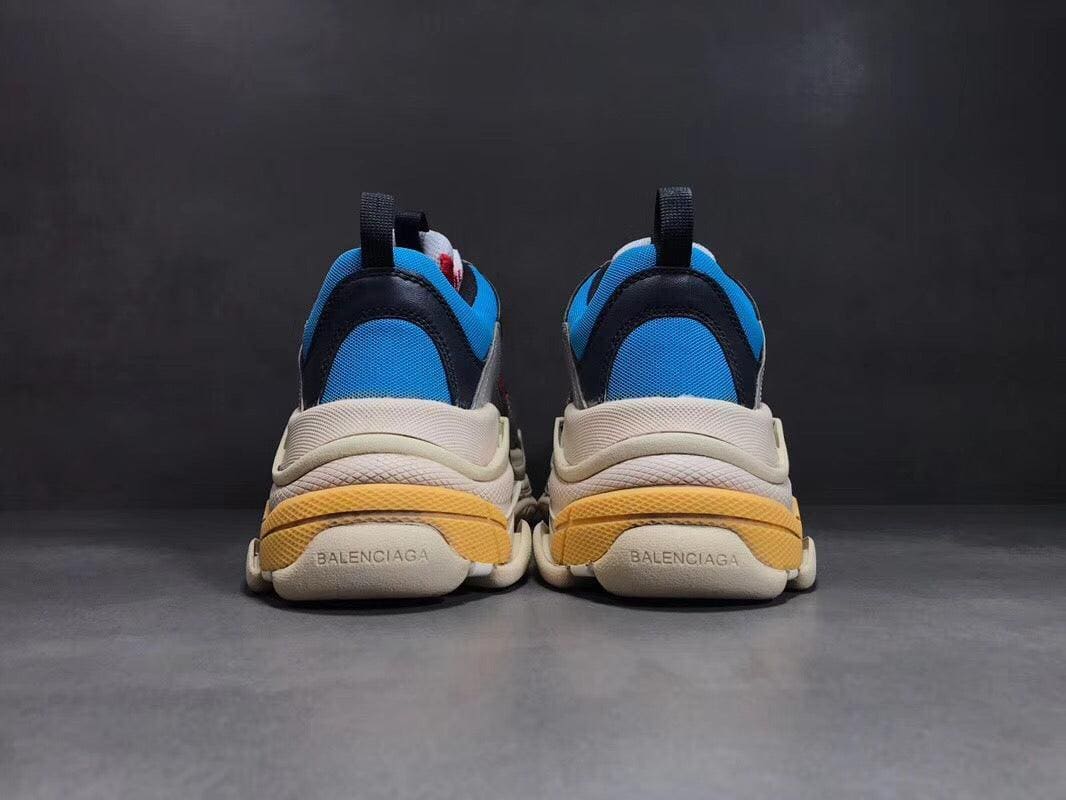 BALENCIAGA TRIPLE S SNEAKER | Banlieue91