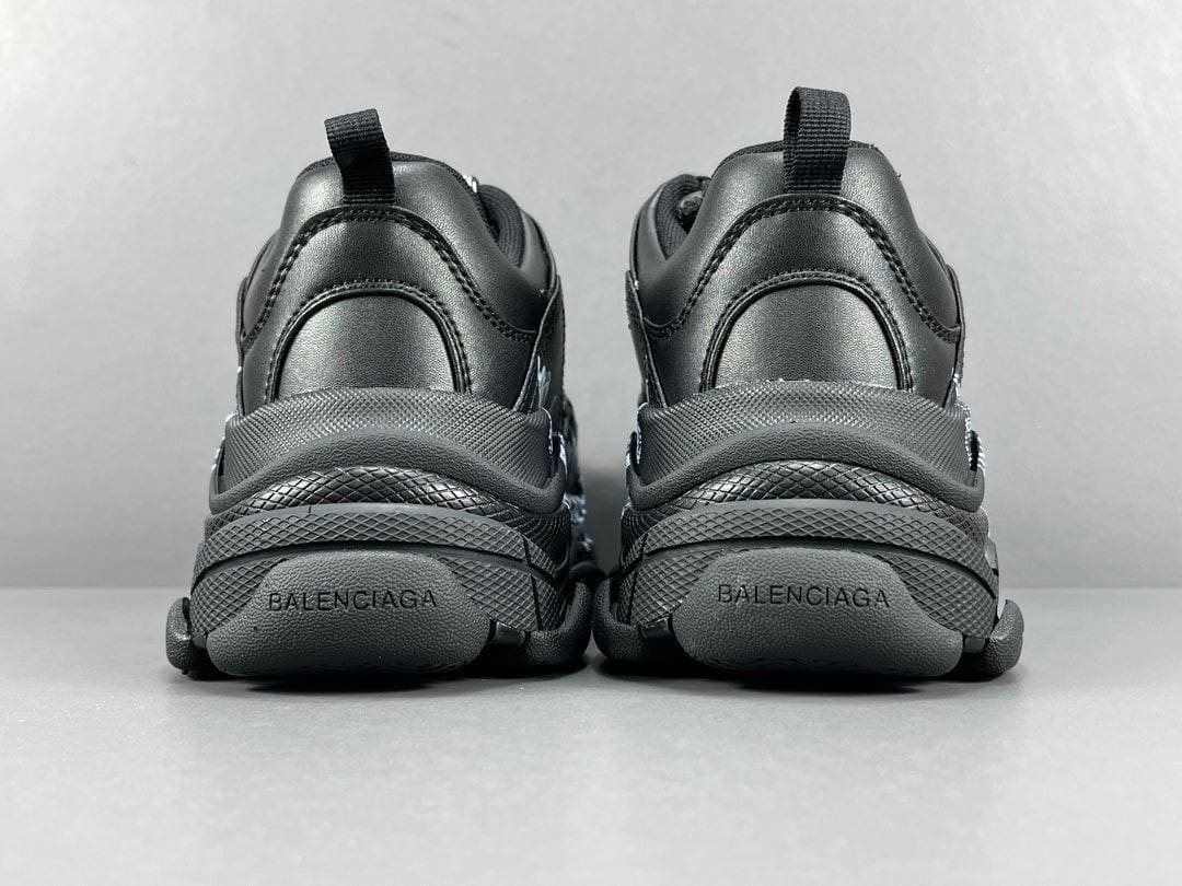 BALENCIAGA TRIPLE S SNEAKER | Banlieue91