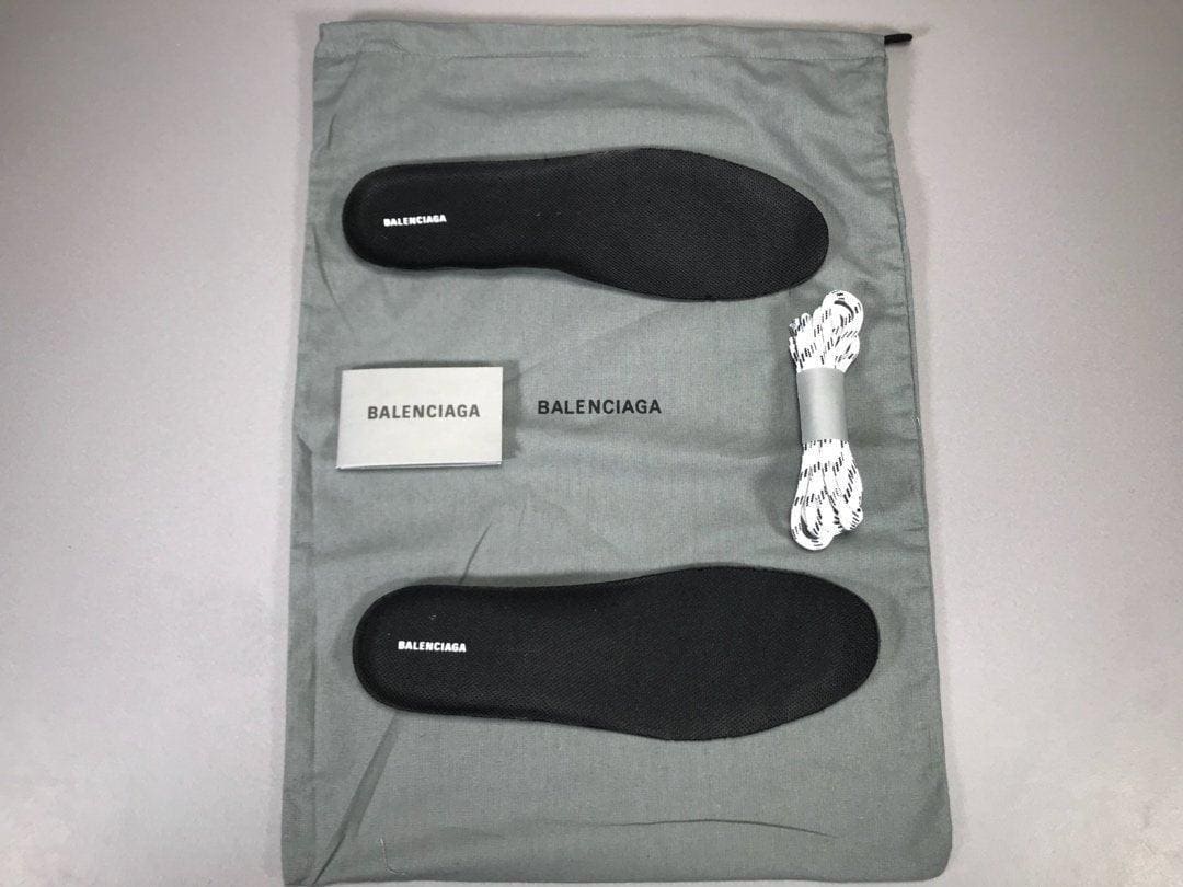 BALENCIAGA TRIPLE S SNEAKER | Banlieue91