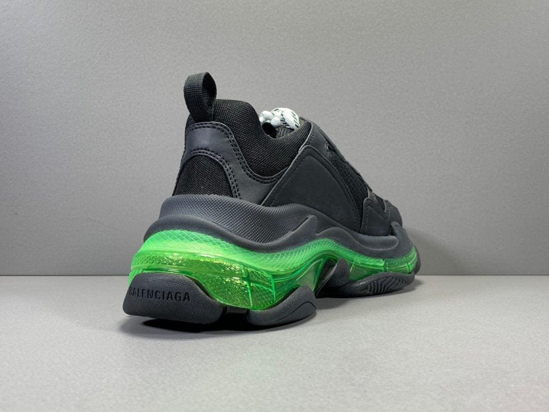BALENCIAGA TRIPLE S SNEAKER | Banlieue91