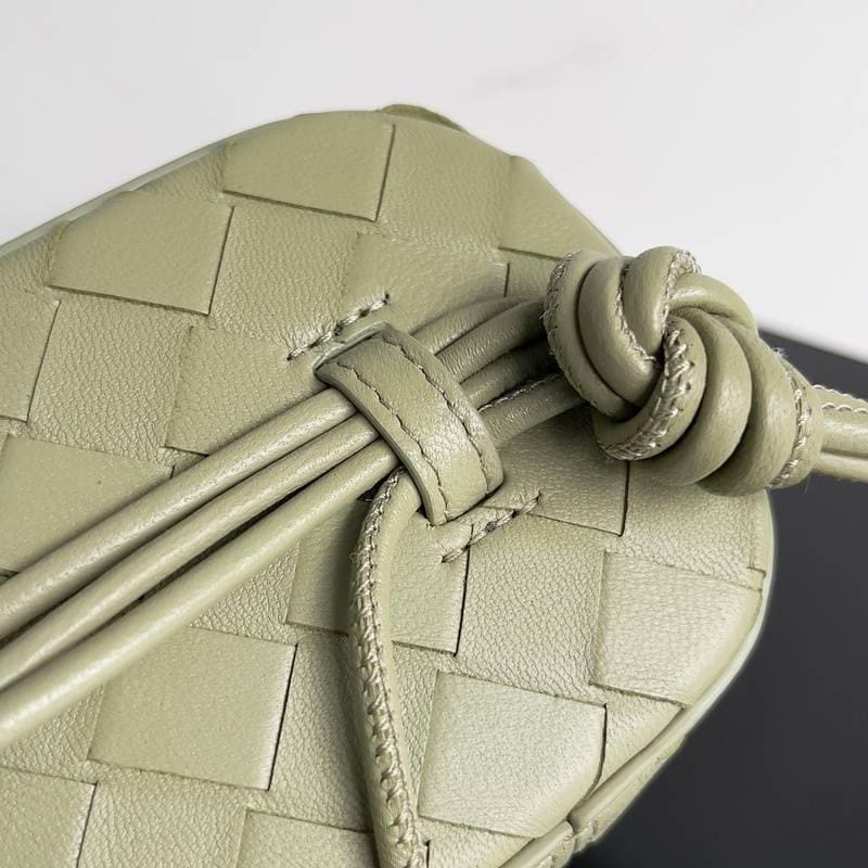 Bottega Veneta Small Vanity Case On Strap | Banlieue91