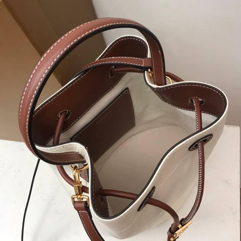 Burberry Check Drawstring Bucket Bag | Banlieue91
