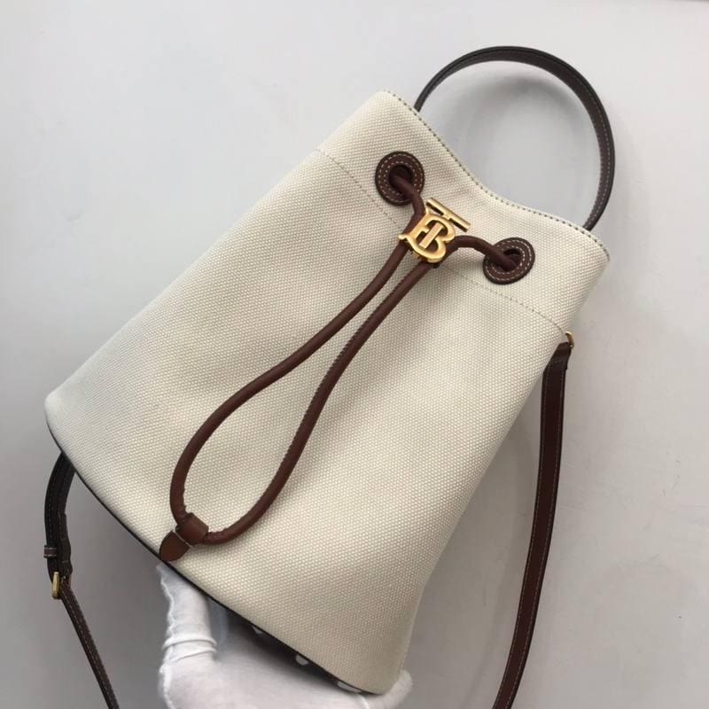 Burberry Check Drawstring Bucket Bag | Banlieue91