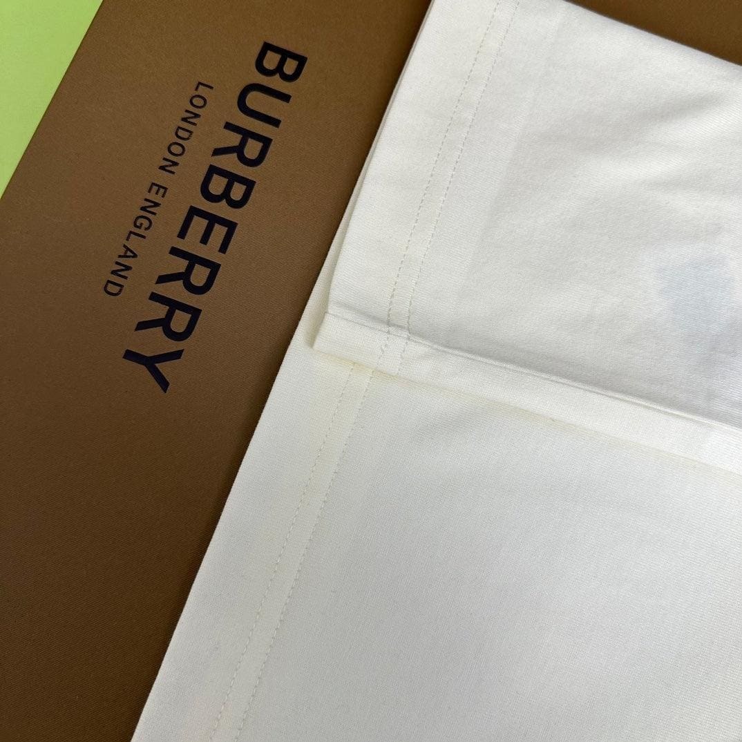 Burberry T-Shirt With Rose Without Collar 'White' | Banlieue91