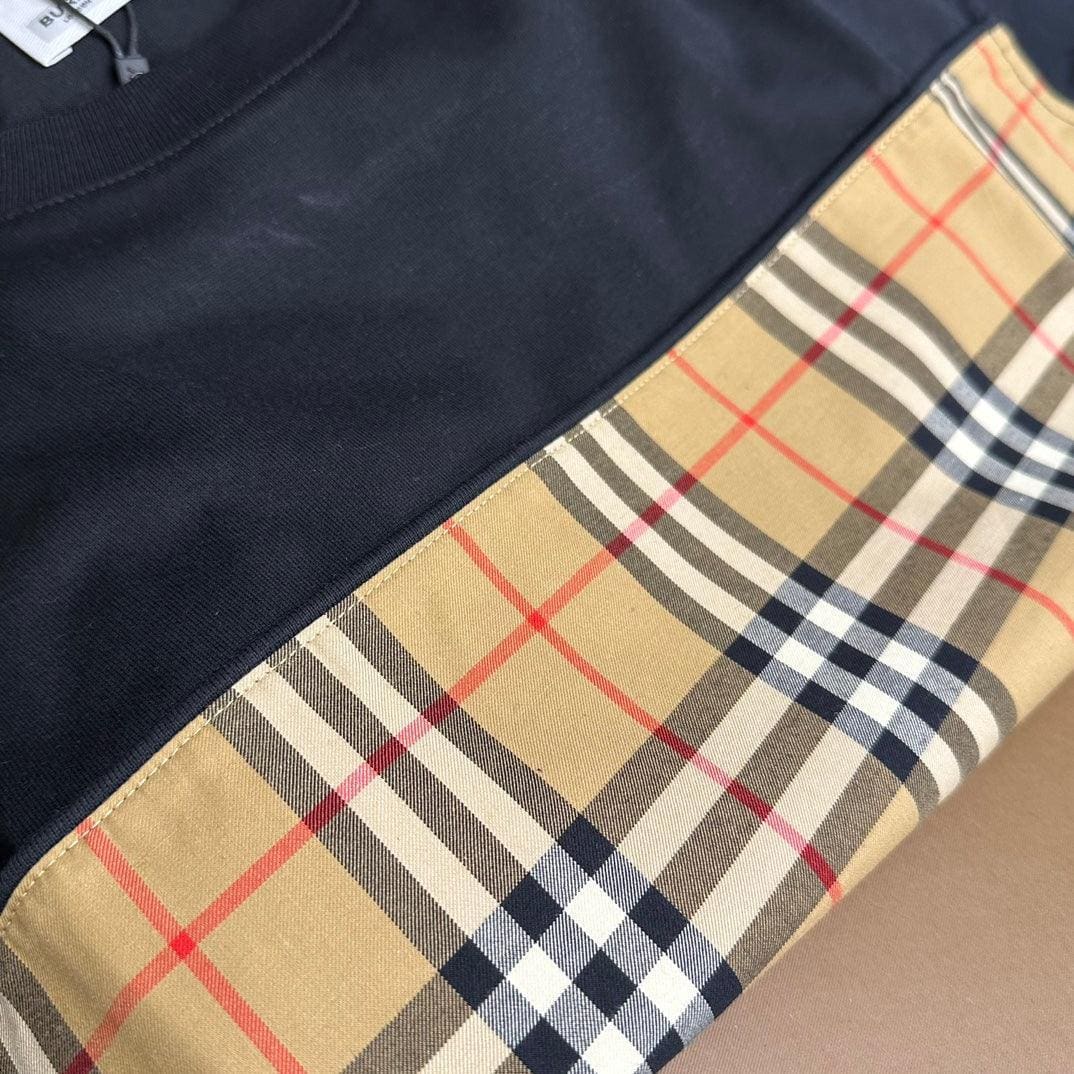 Burberry T-Shirt Without Collar 'Black & Beige' – Luxury Casual Wear | Banlieue91