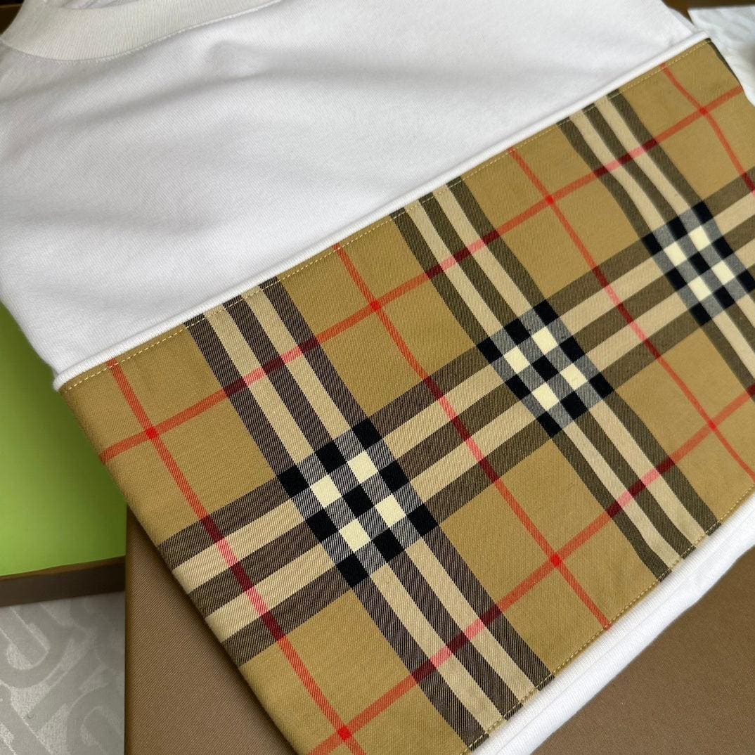 Burberry T-Shirt Without Collar 'White & Beige' - Luxury Casual Elegance | Banlieue91