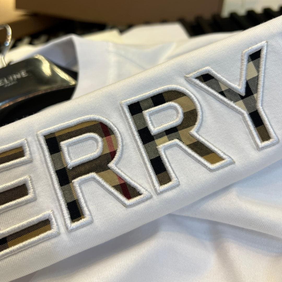 Burberry T-Shirt Without Collar 'White & Gold' | Banlieue91