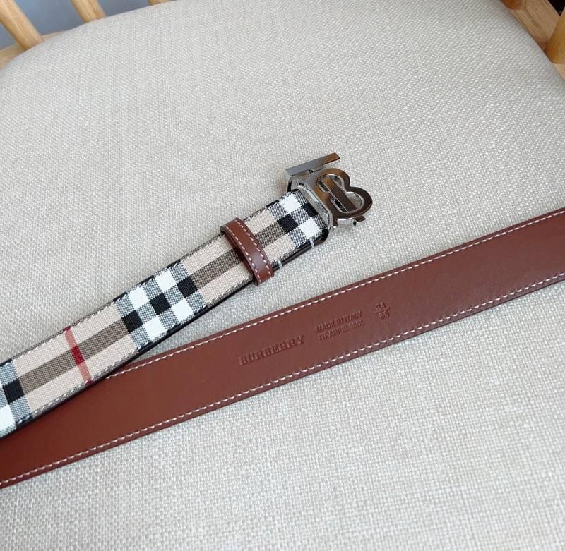 Burberry TB Belt: E-Canvas & Leather Vintage Check Monogram Buckle | Banlieue91
