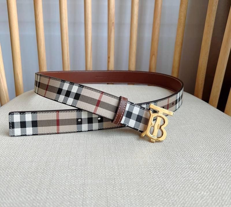 Burberry TB Belt: E-Canvas & Leather Vintage Check Monogram Buckle | Banlieue91