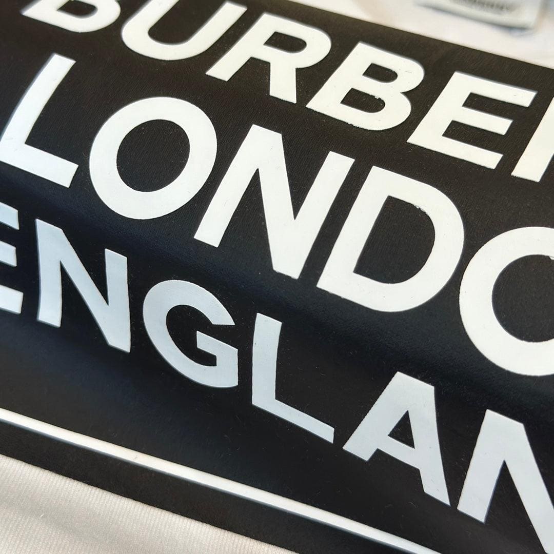 Burberry White T-Shirt Without Collar | Banlieue91