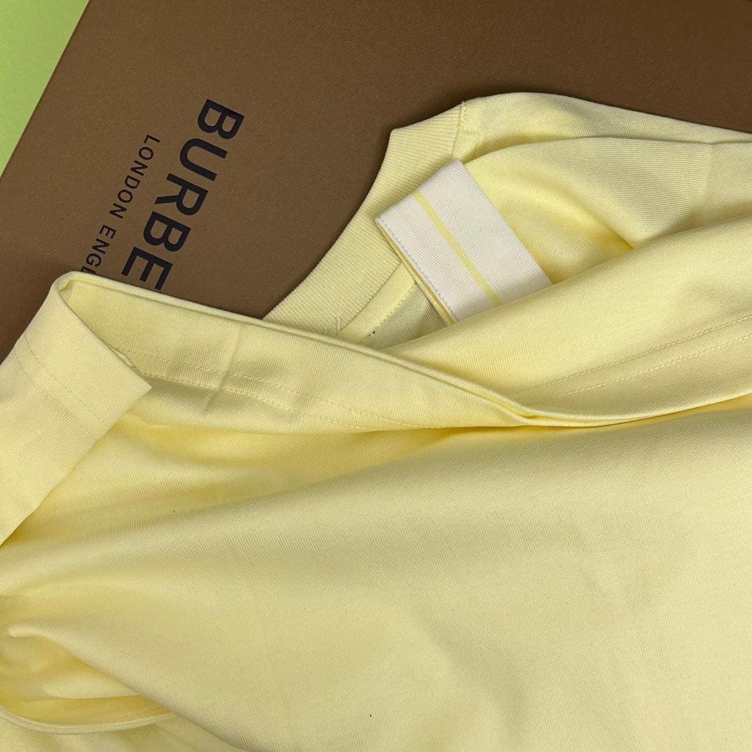 Burberry Yellow T-Shirt Without Collar | Banlieue91