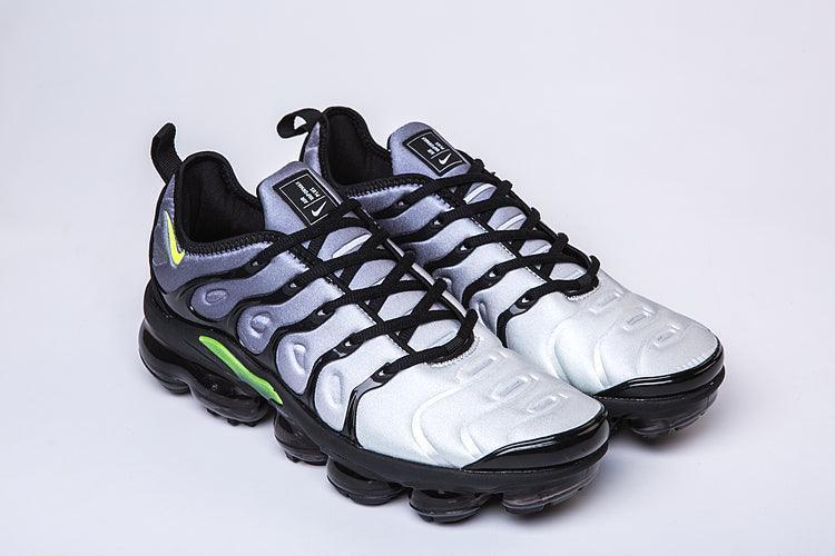 Nike Air VaporMax Plus 'Black Volt' - Banlieue91