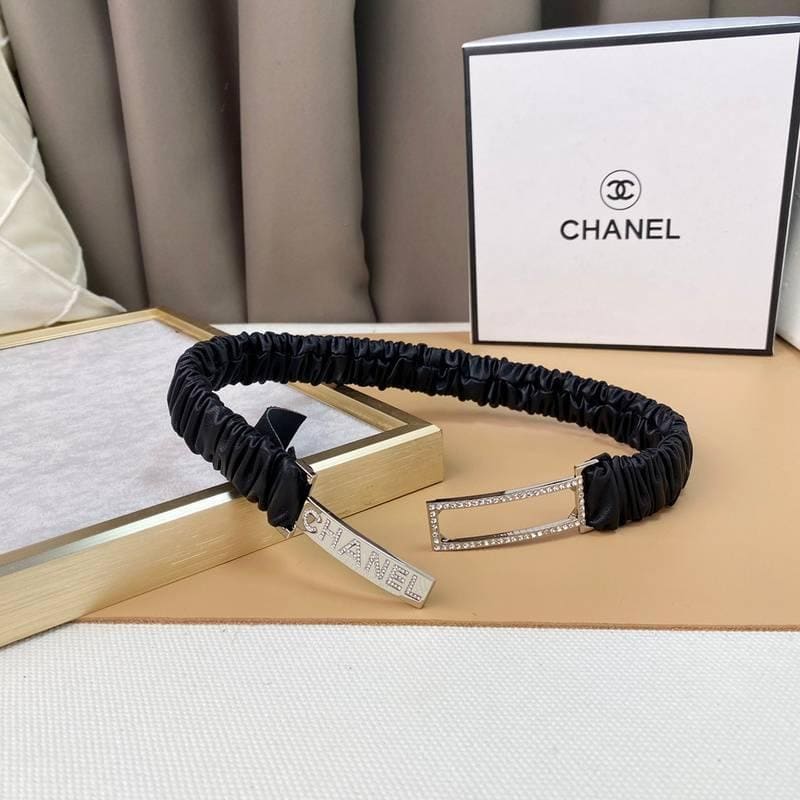 Chanel Logo Buckle Elastic Belt Leather with Metal and Crystals 'Black' | Banlieue91