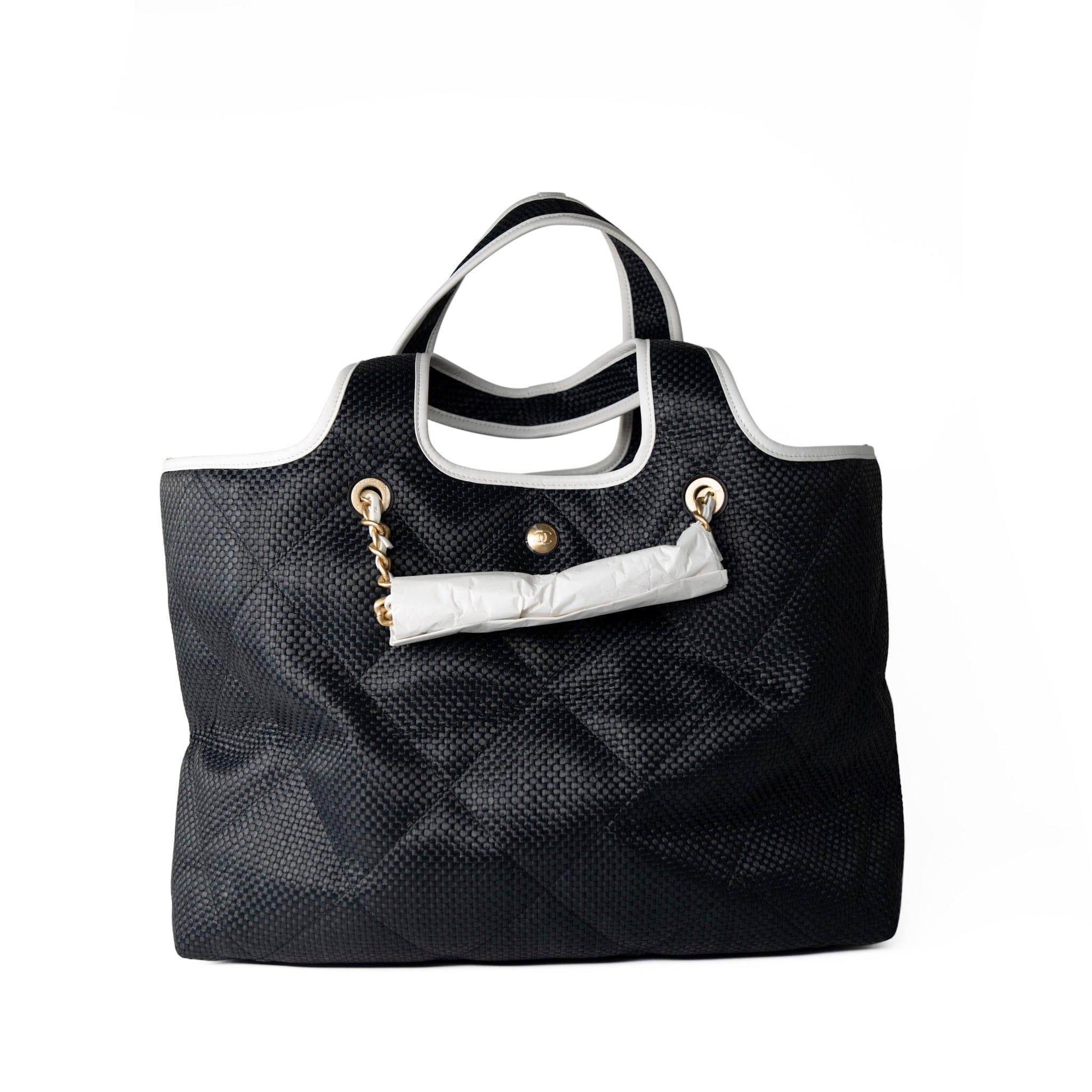 CHANEL 23M Coco Maxi Beach Shopping Tote Black Quilted - Banlieue91