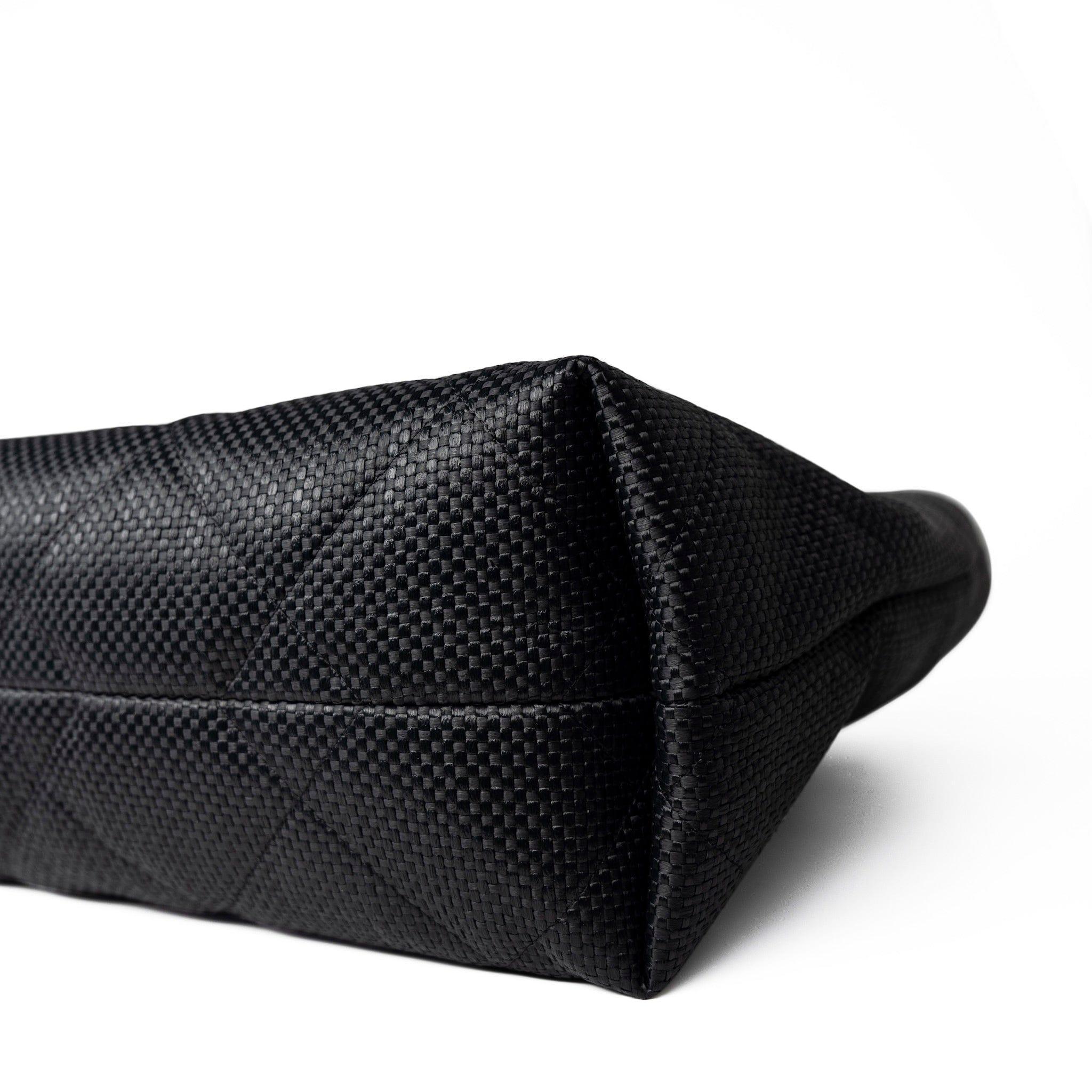 CHANEL 23M Coco Maxi Beach Shopping Tote Black Quilted - Banlieue91