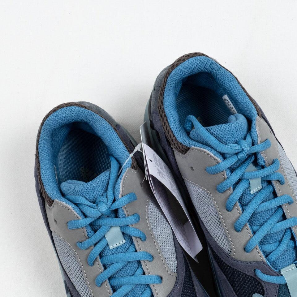 Adidas Yeezy Boost 700 'Carbon Blue' - Banlieue91