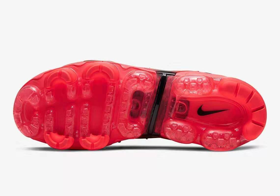 Nike Air VaporMax Plus 'Flight Pack Black Pink' - Banlieue91