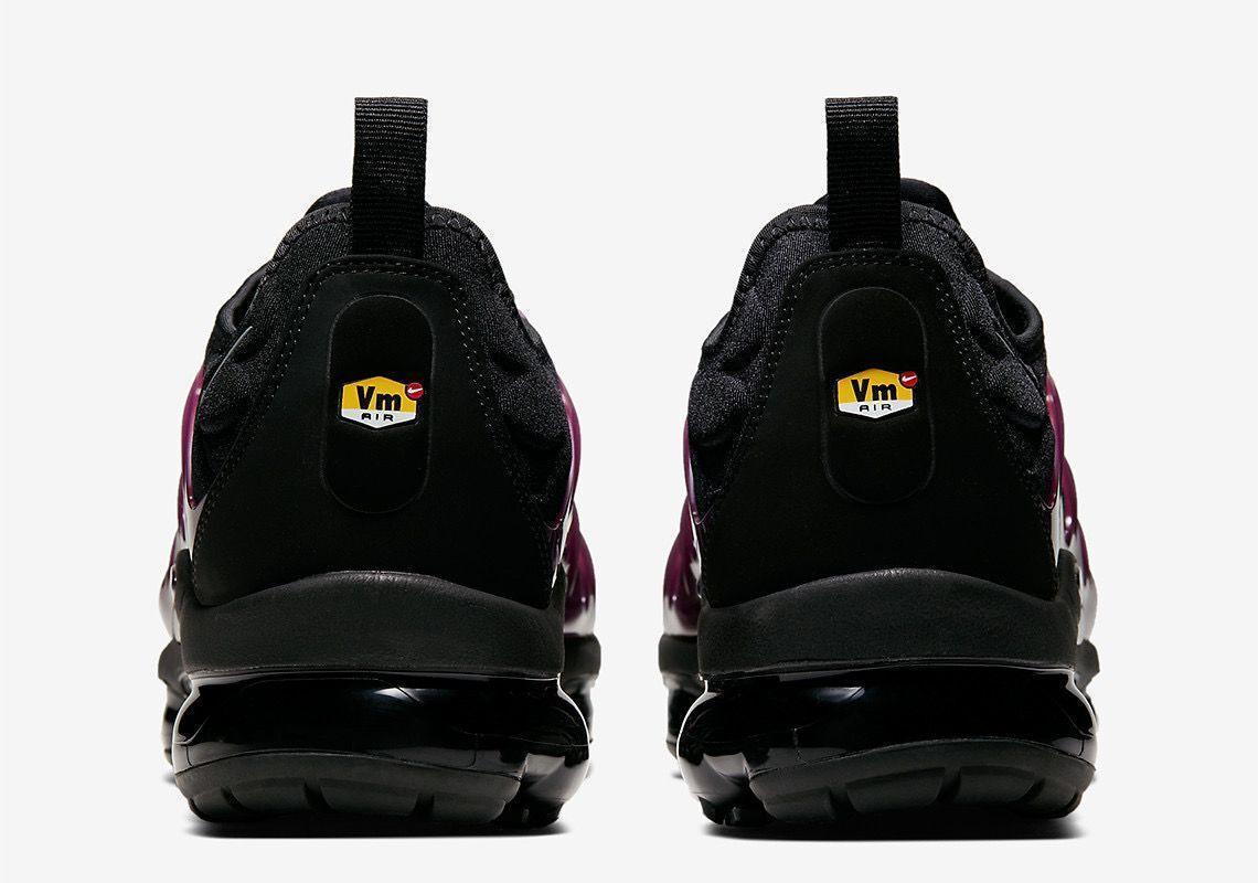 Nike Air VaporMax Plus 'Black Noble Red' - Banlieue91