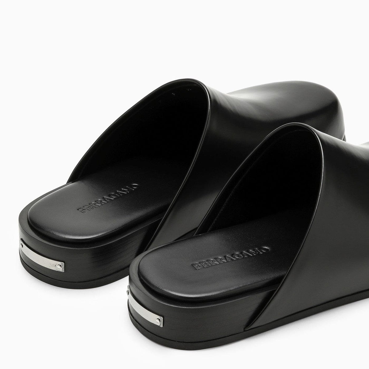 Ferragamo Black Leather Sabot | Banlieue91