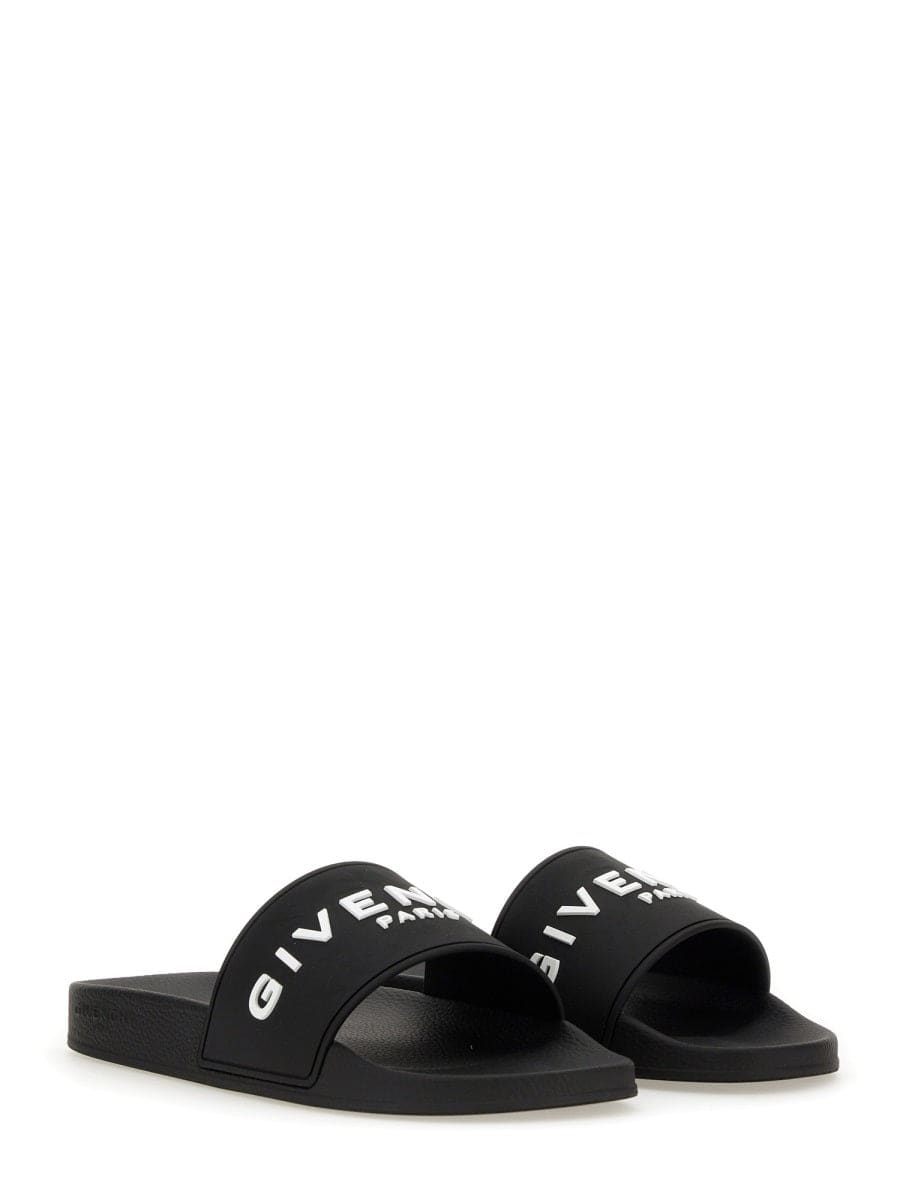GIVENCHY Stylish Slide Sandals with Logo - 3 cm Rubber Sole | Banlieue91