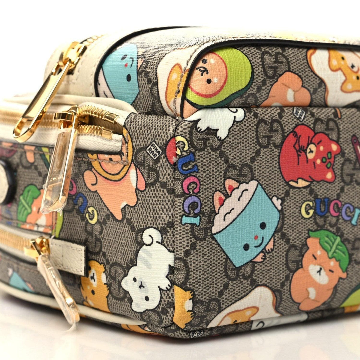 Gucci X PIKARAR GG Supreme Monogram Textured Dollar Calfskin Animal Print Retro Interlocking G Multi-Function Bag Beige Ebony Multicolor Mystic White | Banlieue91