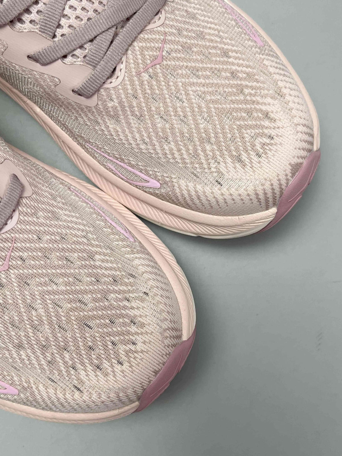 Hoka One One Clifton 9 'Peach Whip' | Banlieue91